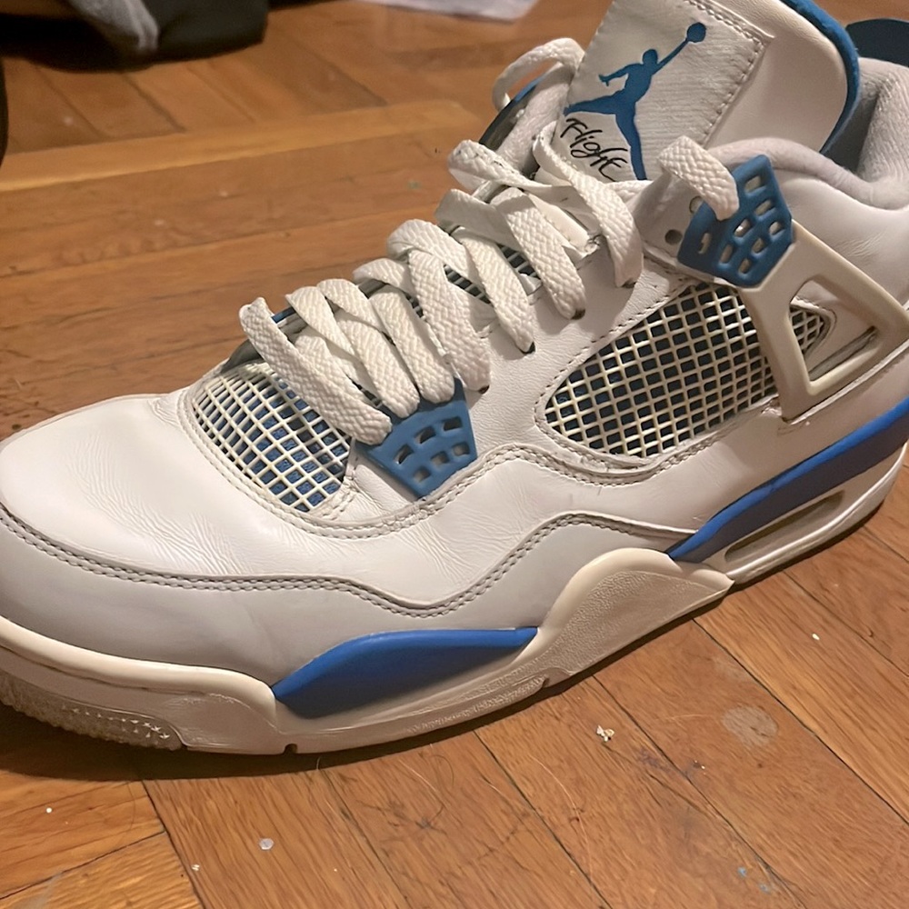 Very good condition 2012 military blue Jordan 4